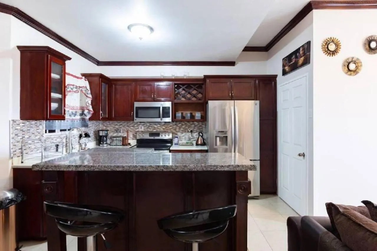 Lovely 2-Bed Apartment In The New Kingston Area