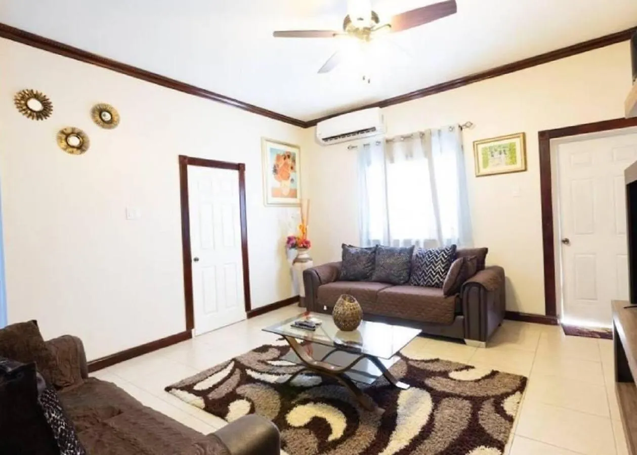 Lovely 2-Bed Apartment In The New Kingston Area