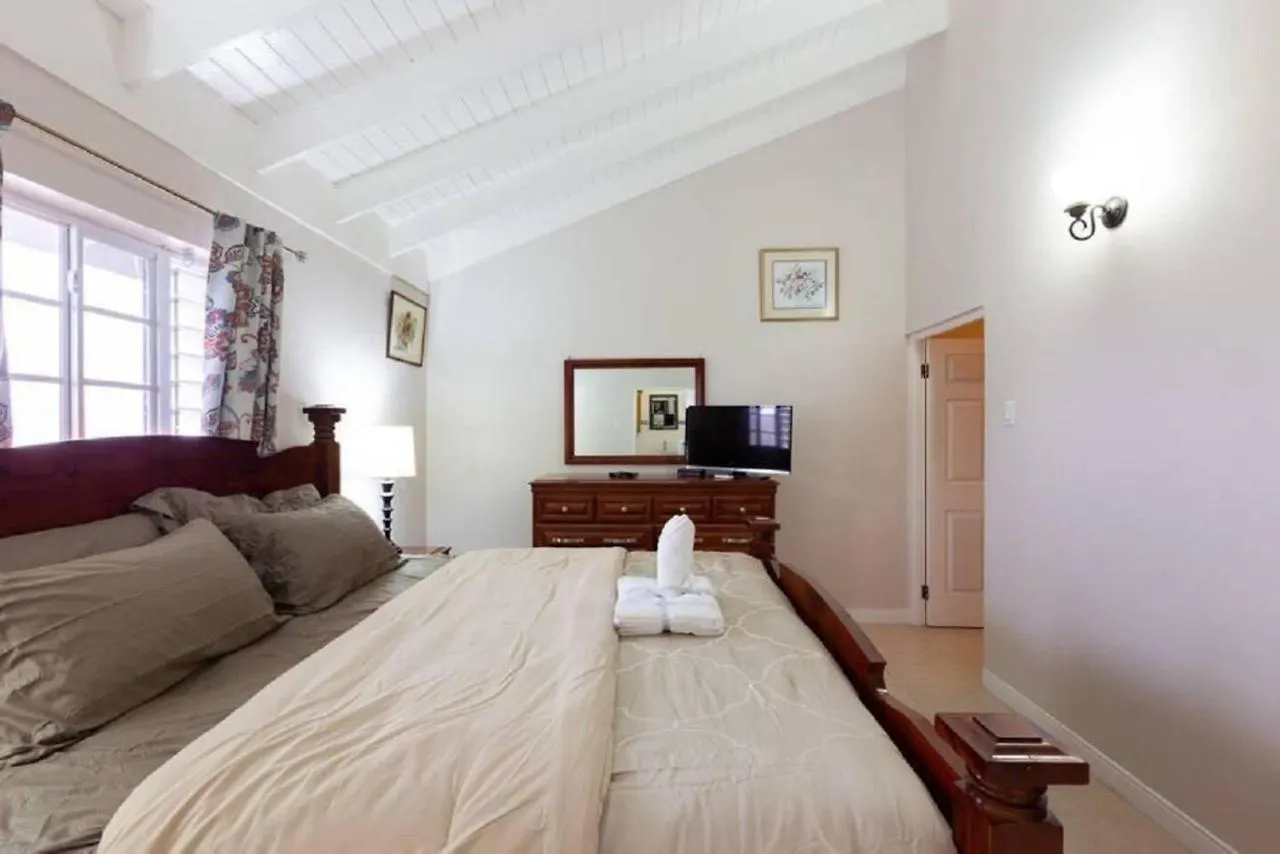 Lovely 2-Bed Apartment In The New Kingston Area